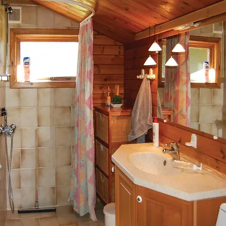 Three-bedroom Holiday In Hjørring