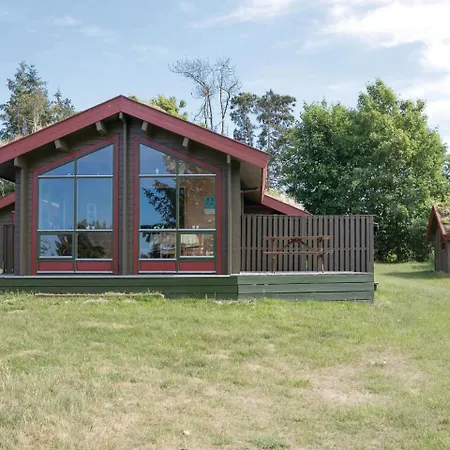 Three-bedroom Holiday In